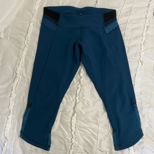 COPY - LULULEMON RUNNING CROP teal dot pants leggings 8
